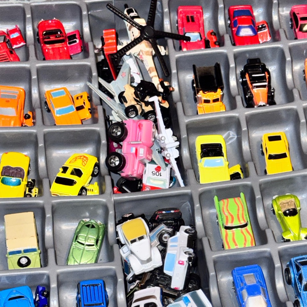 Micro Mini's Collectors Case  with 96 cars - Picture 6 of 13
